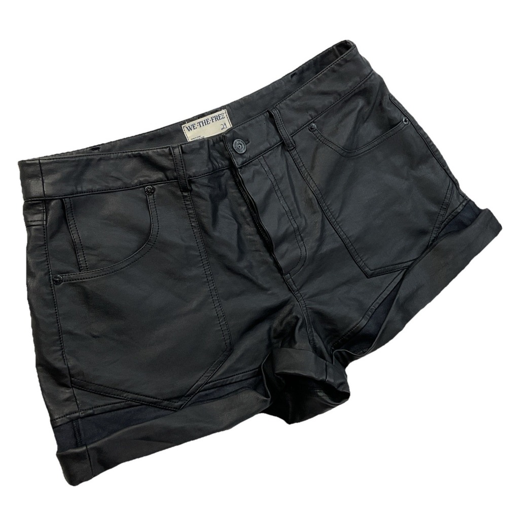 Free People Shorts Women Sz 29 Vegan Leather Cuffed Biker Chic We The Free BLK
